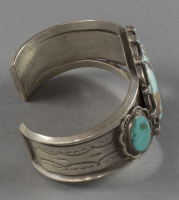 Hopi%20artist%2C%20%3Cb%3E%3Ci%3E%20Bracelet%3C%2Fi%3E%3C%2Fb%3E%2C%201930%2F1940%2C%20silver%20and%20turquoise%2C%20The%20Elizabeth%20Cole%20Butler%20Collection%2C%20no%20known%20copyright%20restrictions%2C%202012.92.161